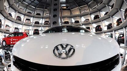 Dep&oacute;sito de veh&iacute;culos de la marca Volkswagen. 