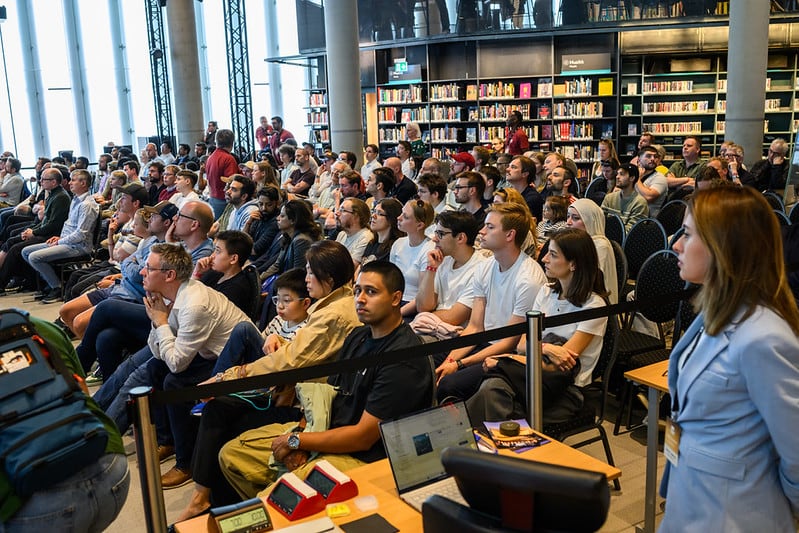 El público del torneo de ajedrez Norway Chess, en la biblioteca pública Deichman de Oslo