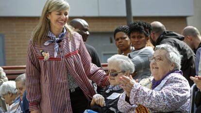 Asunci&oacute;n S&aacute;nchez Zaplana, la semana pasada, en un acto con ancianos en Valencia.