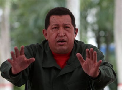 Hugo Chávez durante la emisión de <i>Aló Presidente,</i> ayer en Maracay.