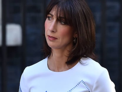 Samantha Cameron, ante el 10 Downing street.