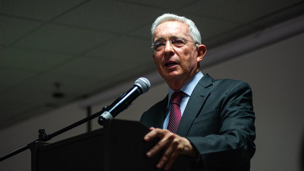 Álvaro Uribe absuelto: un giro que redefine la política colombiana en vísperas de 2026