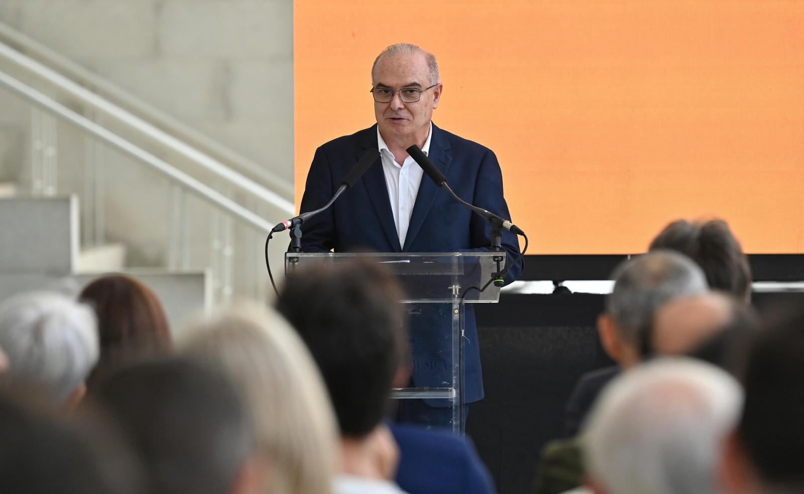 El director del Palau, Vicent Llimerà, durante su intervención, en una imagen del Ayuntamiento.
