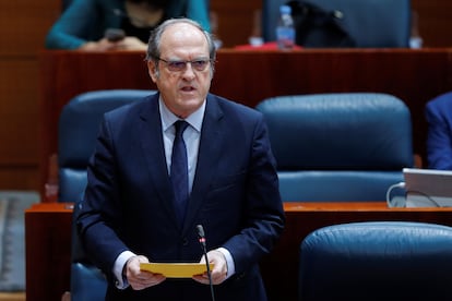 El portavoz del PSOE, Ángel Gabilondo, interviene en el pleno celebrado este jueves en la Asamblea de Madrid.