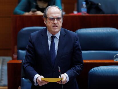 El portavoz del PSOE, Ángel Gabilondo, interviene en el pleno celebrado este jueves en la Asamblea de Madrid.