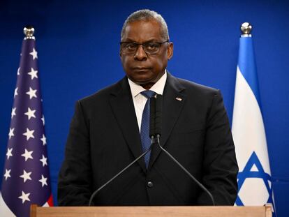 El secretario de Defensa de Estados unidos, Lloyd Austin, durante una rueda de prensa en Tel Aviv, este lunes.