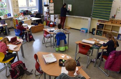 Estudiantes en una escuela de Eichenau, al sur de Alemania.