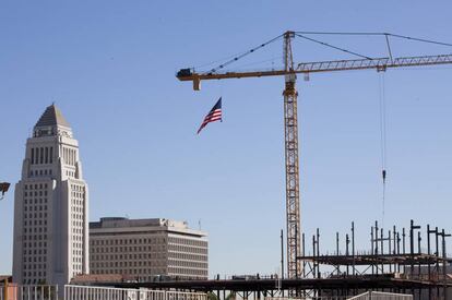 Una grúa durante una obra en el centro de Los Ángeles.
Melanie Stetson Freeman
