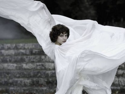 Soko interpreta a Lo&iuml;e Fuller en &#039;La bailarina&#039;.