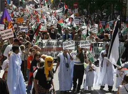 Manifestantes por la autodeterminación del Sáhara Occidental ayer en Madrid.