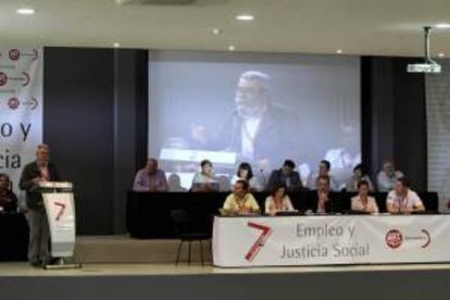El secretario general de UGT Cándido Méndez, durante su intervención en clausura del VII Congreso Regional de Extremadura, donde ha sido reelegido Francisco Capilla como nuevo secretario regional.