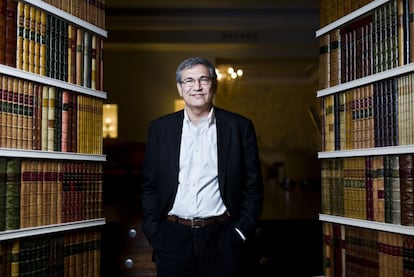 Turkish writer Orhan Pamuk was in Madrid to celebrate Vargas Llosa's 80th birthday.