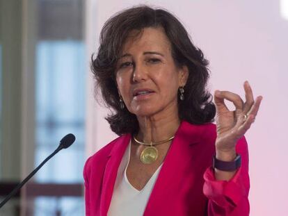 La presidenta del Banco Santander, Ana Bot&iacute;n, durante un acto celebrado  en Santander.