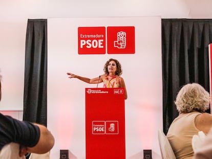La vicesecretaria general del PSOE, María Jesús Montero, en un acto en Mérida, el pasado 31 de agosto.