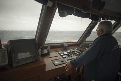 El capitán de un ferry que realiza el traslado desde La Graciosa hasta Orzola.