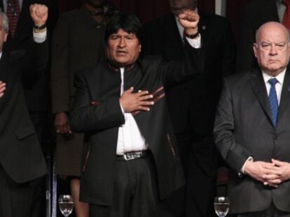 Evo Morales e Insulza, secretario de la OEA (izquierda) ayer en Bolivia.