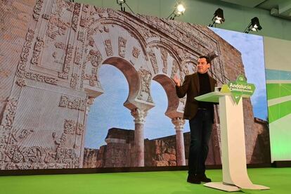 El presidente de la Junta, Juan Manuel Moreno, durante su intervención en la convención autonómica del PP de Andalucía, en Cádiz.