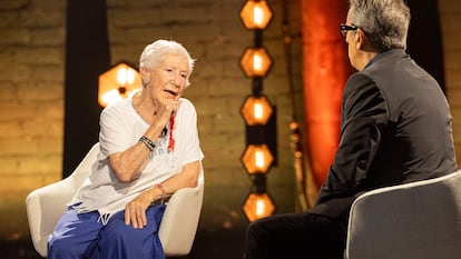La viajera Kandy García, 'La abuelita mochilera', habla con Andreu Buenafuente en 'Futuro imperfecto'.