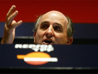 El presidente de Repsol YPF, Antonio Brufau, durante su discurso a los accionistas.