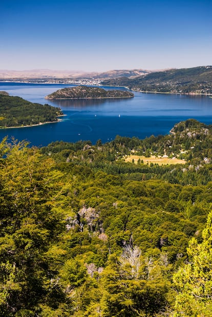 Vistas desde el Cerro Campanario en Bariloche.