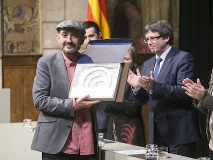 Capdevila en rebre el Premi.