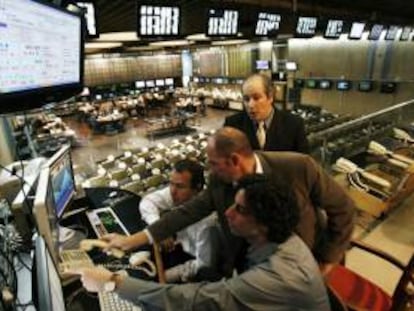 Luego de crecer entre 2003 y 2011 a un ritmo promedio anual del 8,3 %, Argentina concluirá 2012 con una expansión cercana al 2 %, según proyecciones privadas. EFE/Archivo