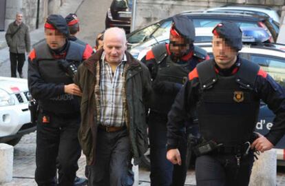Pere Puig, el asesino de cuatro personas en Olot, a su llegada a la Audiencia de Girona.