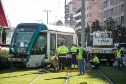 El tramvia descarrilat, al lloc de l&#039;accident.