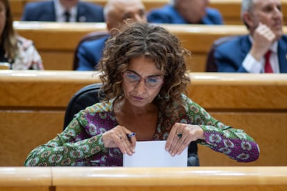 La vicepresidenta primera y ministra de Hacienda, María Jesús Montero, durante una sesión de control de Gobierno en el Senado.