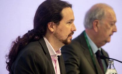 El secretario general de Podemos, Pablo Iglesias (izquierda), este sábado en la segunda jornada de la Reunión del Círculo de Economía de Sitges.