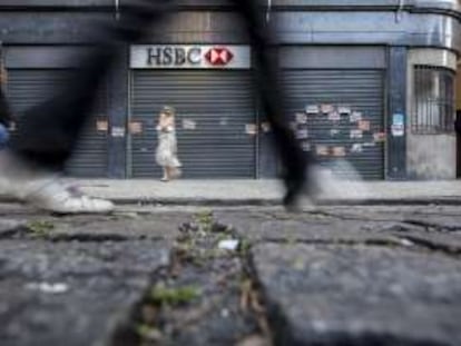 Vista de una oficina cerrada del banco HSBC en Río de Janeiro (Brasil). EFE/Archivo