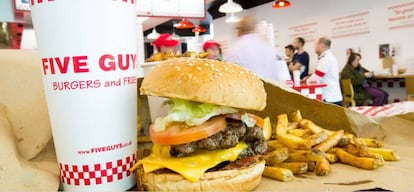 Hamburguesa de Five Guys.