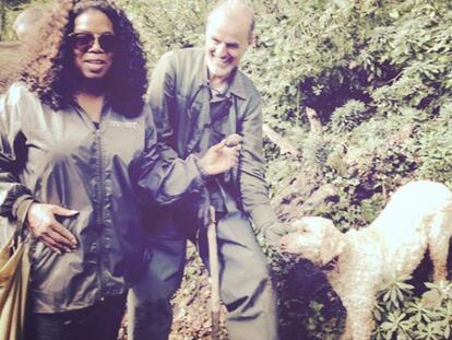 Oprah Winfrey, durante su rastreo de trufas en Italia, en una imagen colgada por ella en Instagram.