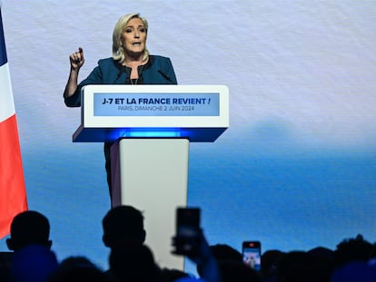 Marine Le Pen durante un acto electoral en París, el 2 de junio.