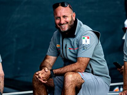 Max Sirena, responsable del equipo de vela Luna Rossa Prada Pirelli, tras una regata en la Copa del América de 2021, en Auckland (Nueva Zelanda)