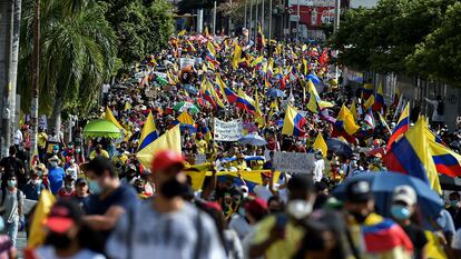 Manifestantes en una jornada de protestas contra el Gobierno de Iván Duque, en Cali, Colombia, el pasado 19 de mayo.