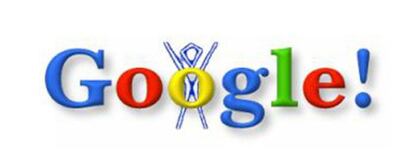 Por primera vez, en el año 1998 Google cambió el logo en su web para mostrar que estaban presentes en el Burning Man Festival, y utilizó esta imagen. Es el primer Doodle de Google.