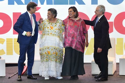 Los finalistas para ser el candidato o candidata del Frente Amplio por México para el proceso electoral de 2024, Enrique de la Madrid, Beatriz Paredes, Xóchilt Gálvez y Santiago Creel durante su participación en el primer foro "Diálogos Ciudadanos", el 10 de agosto del 2023.