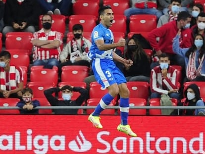 Radamel Falcao celebra el gol del triunfo del Rayo en San Mamés