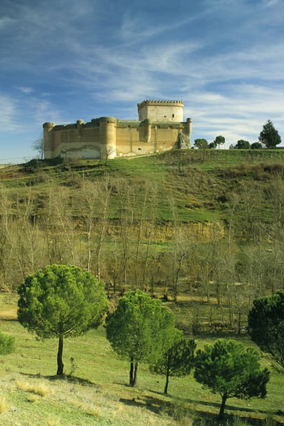 El castillo de Arévalo (Ávila), una de las localidades que cuentan la vida de las tres reinas castellanas.