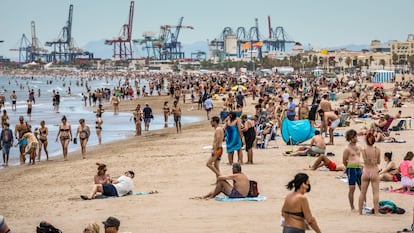 La playa de la Malvarrosa de Valencia el pasado domingo.