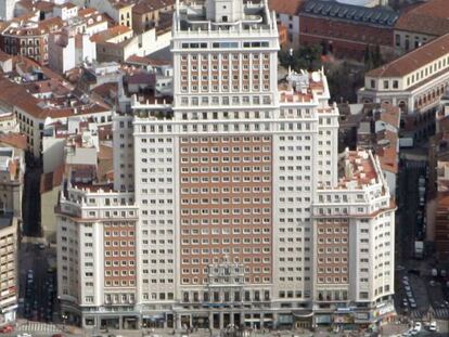Imagen aérea del edificio España, en la plaza homónima de Madrid.