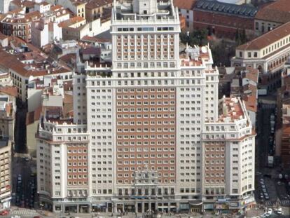 Edificio España once housed a hotel, office space and apartments.