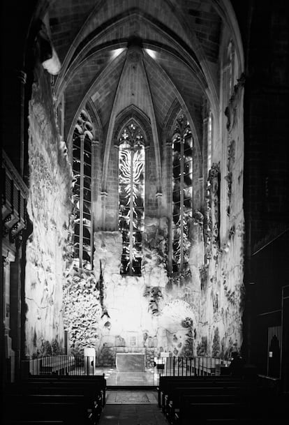 La obra de Barceló en la catedral de Palma está inspirada en una gruta de Farrutx.