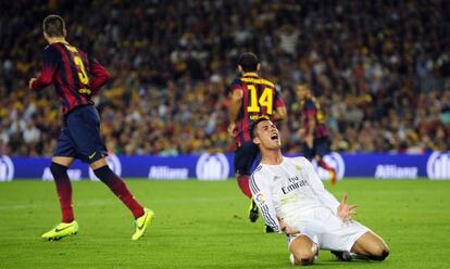Cristiano Ronaldo se lamenta en el partido de la primera vuelta en el Camp Nou. 