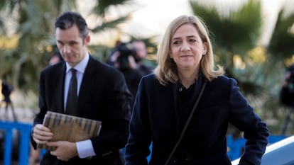 La infanta Cristina e Iñaki Urdangarin, a la entrada del juzgado, en febrero de 2016.