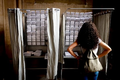 Por qué cada vez menos jóvenes creen en la democracia