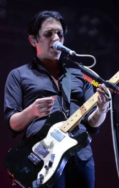 Brian Molko durante su actuación anoche