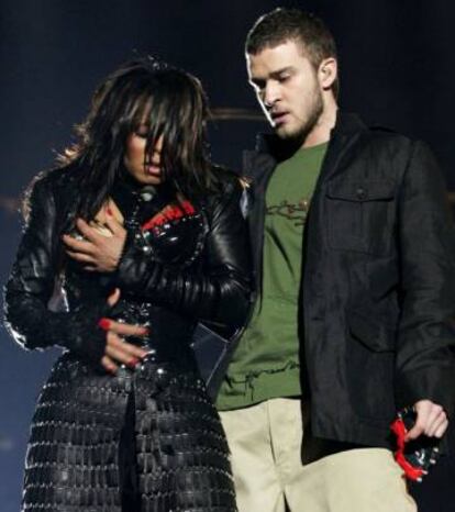 Janet Jackson y Justin Timberlake en la Super Bowl en 2004.