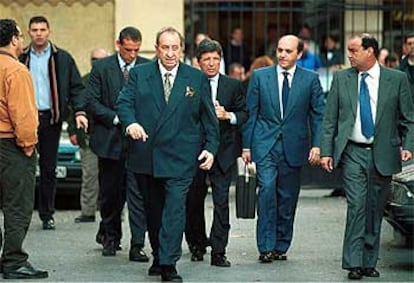 Jesús Gil y José María del Nido (derecha), en una foto de archivo del año 2000.